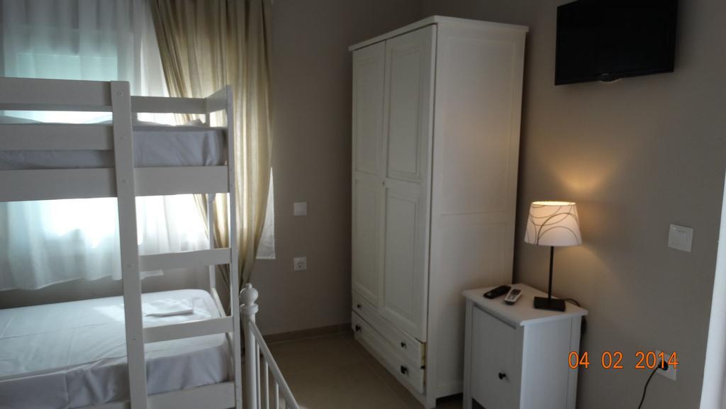 Smaragdi Studios Pefkari Chambre photo