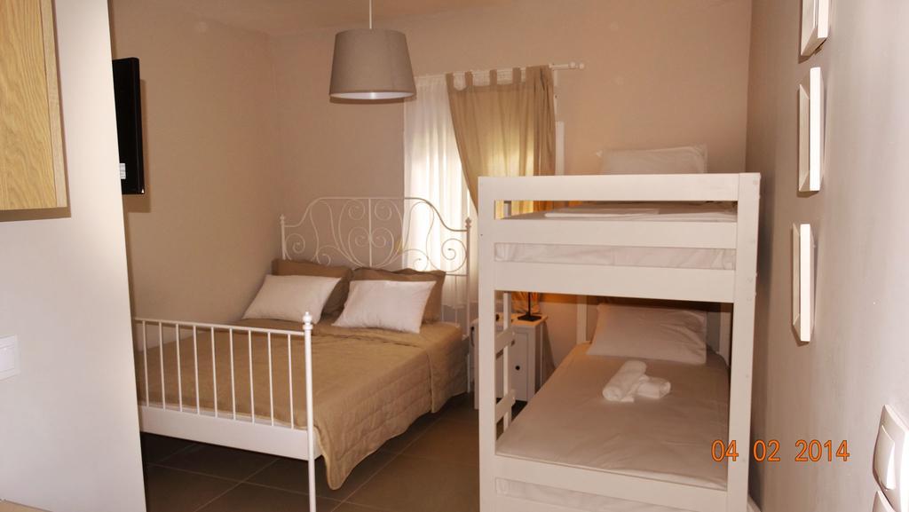 Smaragdi Studios Pefkari Chambre photo