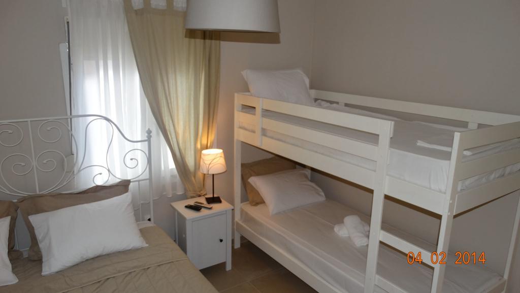Smaragdi Studios Pefkari Chambre photo