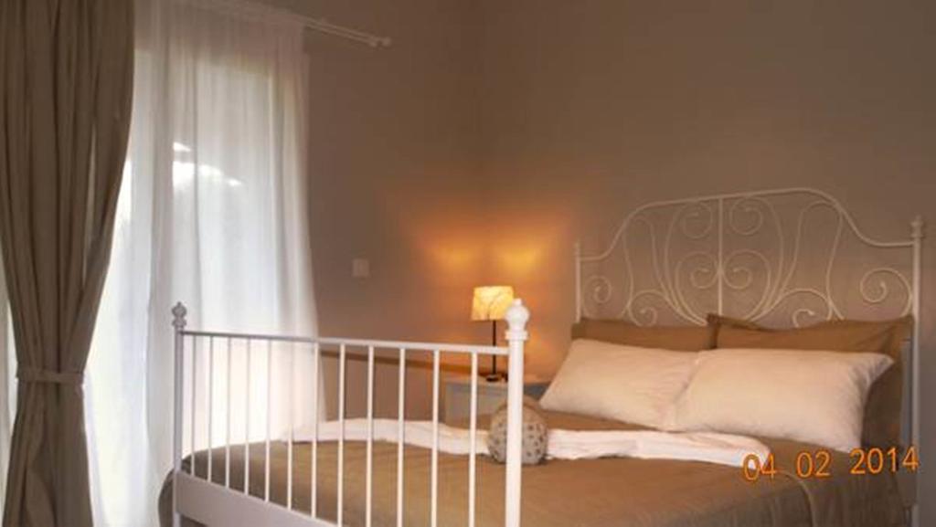 Smaragdi Studios Pefkari Chambre photo